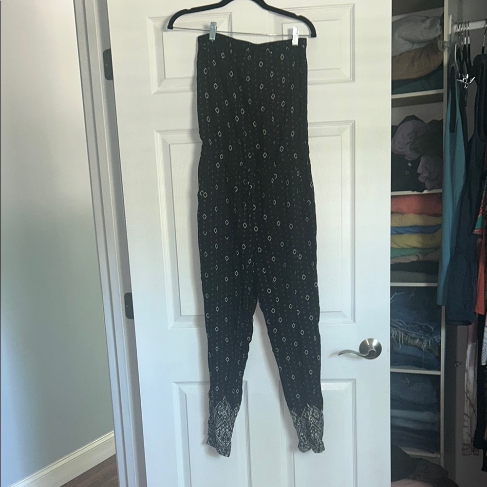 Aeropostale Black and White Jumpsuit Chic and Versatile